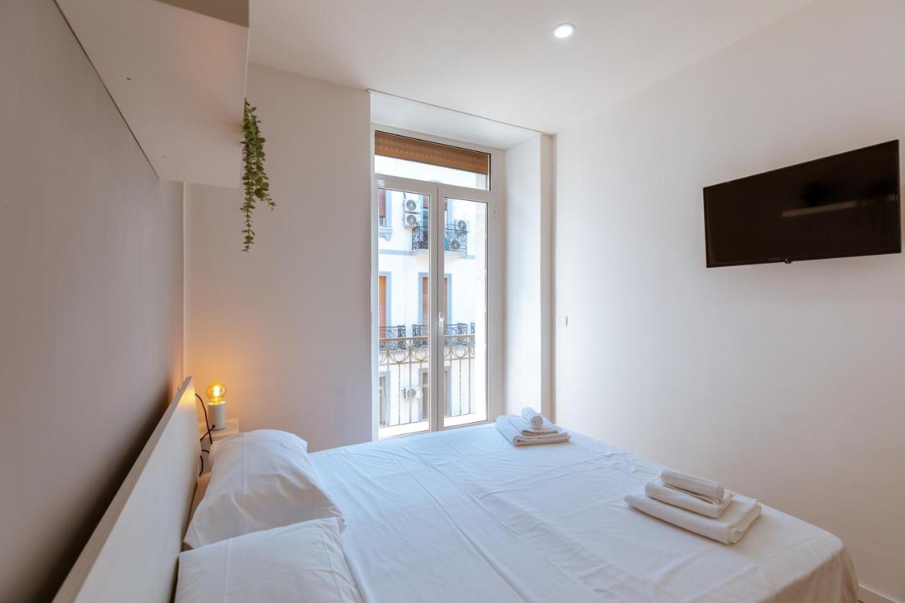 Aparthotel House - In *