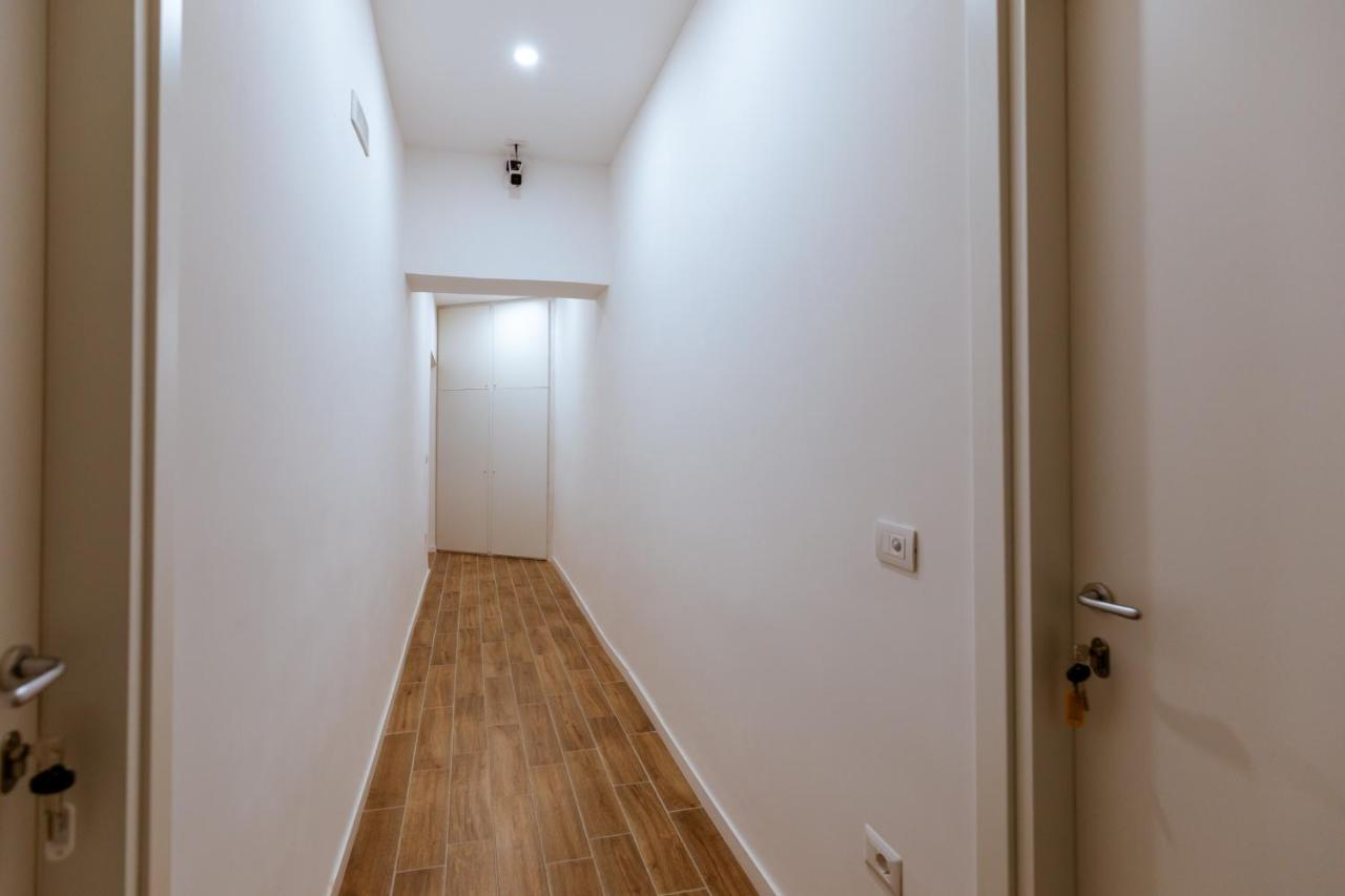 Aparthotel House - In