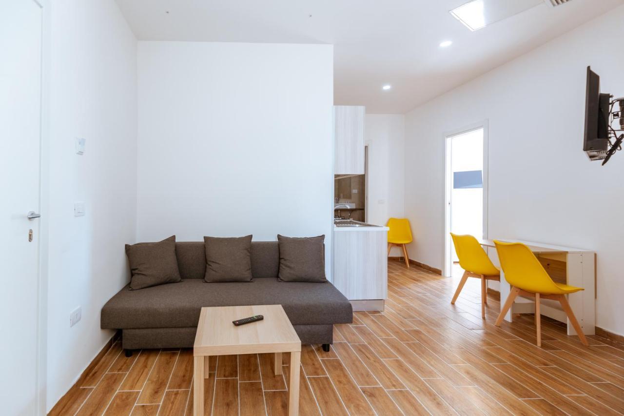 Aparthotel House - In *